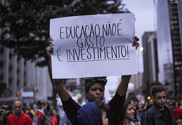 Congresso corta orçamento da Educação e Ciência para privilegiar superávit