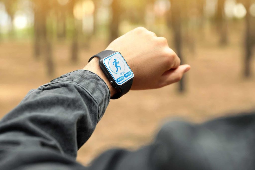 Contagem de passos pode revelar risco precoce de Parkinson, indica