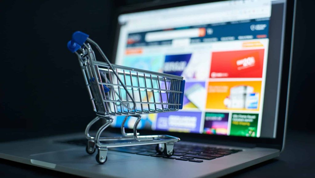 Crescimento do e-commerce aumenta pressão por segurança digital no Brasil
