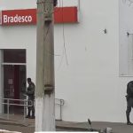Criminosos assaltam agência bancária em Porto Franco; gerente tem explosivos