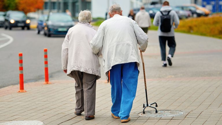 Detalhe na sua caminhada pode antecipar risco de Parkinson, diz
