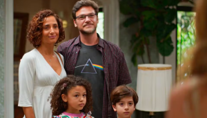 Dona de Mim: Sofia descobre que Ellen usa barriga falsa