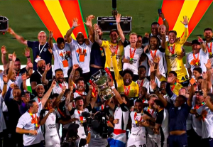 É TETRA! – Corinthians derrota o Vasco no Maracanã e