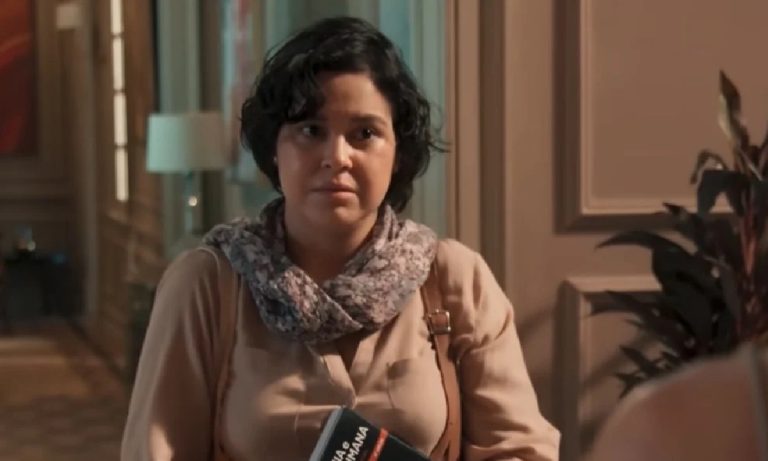 Em Três Graças, Cláudia causa alvoroço ao reaparecer para Gerluce