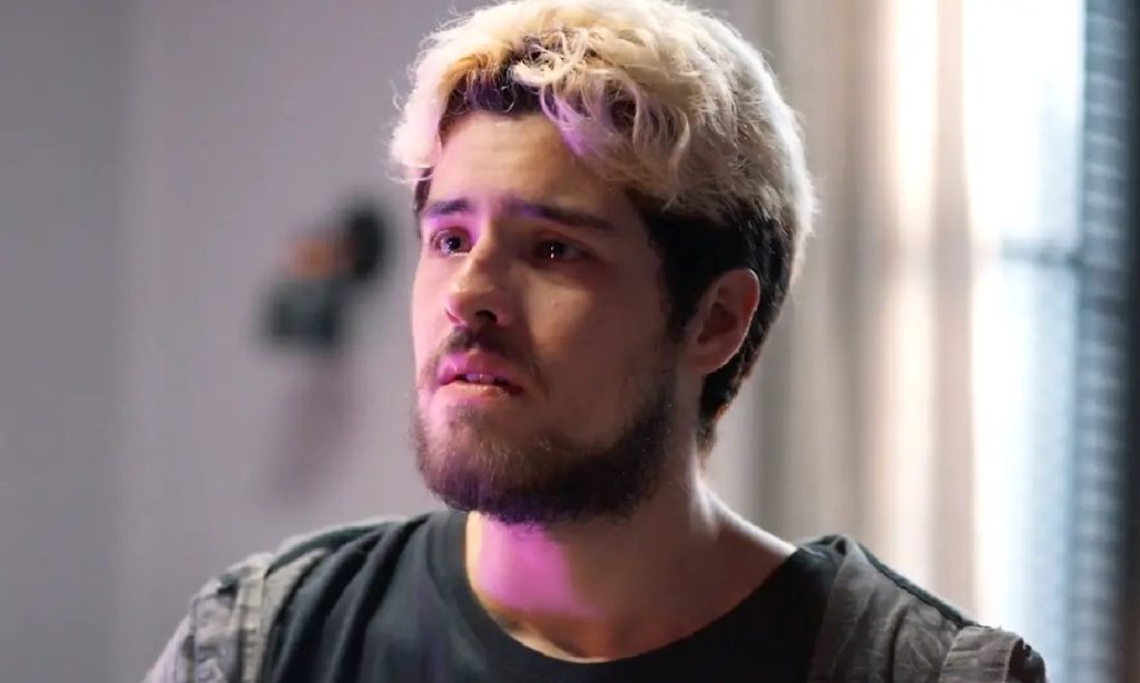 Em Três Graças, Raul se torna morador de rua e