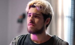 Em Três Graças, Raul se torna morador de rua e