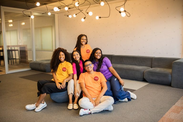 Empresas parceiras do Instituto Coca-Cola Brasil têm 12 vagas abertas