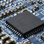 Escassez de chips de memória vai continuar em 2026, diz
