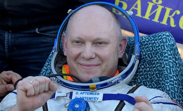 Espionagem? Russo é cortado de missão espacial da SpaceX após