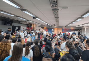 Estudantes e servidores denunciam ameaça de privatização do Hospital das