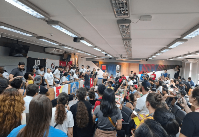 Estudantes e servidores denunciam ameaça de privatização do Hospital das