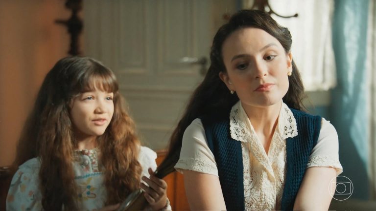 Êta Mundo Melhor!: Estela revela quem é a verdadeira mãe