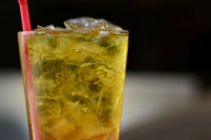 Excesso de bebidas energéticas levou homem saudável a AVC, alerta