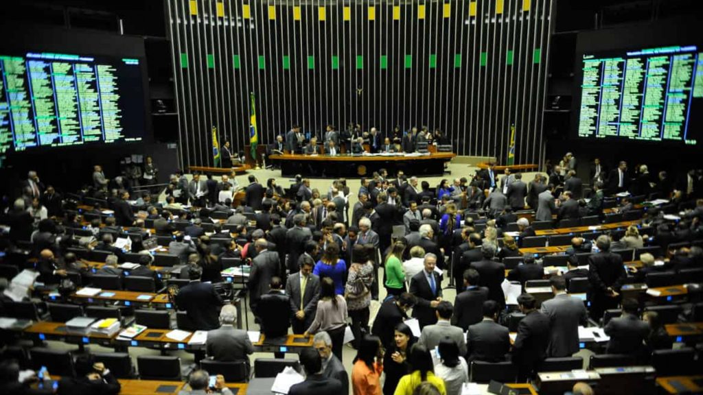 Governo brasileiro elabora projeto de lei com nova estrutura de