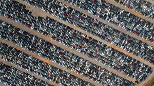 Governo de SP faz leilão de carros e motos com