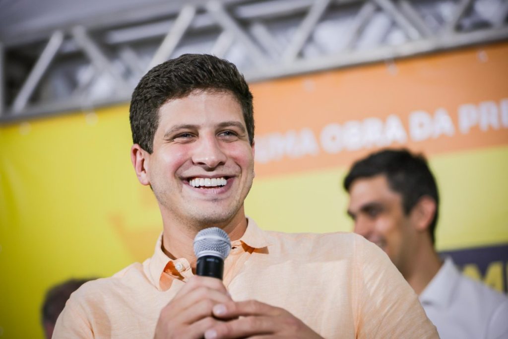 João Campos lidera pesquisa para o governo de Pernambuco