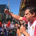 “Juros altos sufocam o Brasil”, por Adilson Araújo