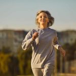 Longevidade vai além do DNA: o que Harvard diz sobre