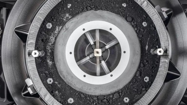 “Molécula da felicidade” detectada no asteroide Bennu ajuda a explicar