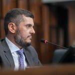 Moraes solta Bacellar, mas impõe uso de tornozeleira eletrônica