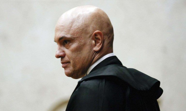 Moraes vota pela condenação de cinco réus por trama golpista