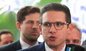 Motta procura Dino após STF barrar emendas retroativas