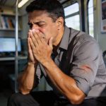 O que acontece no corpo quando você segura o espirro?