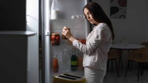 O que causa o sonambulismo?