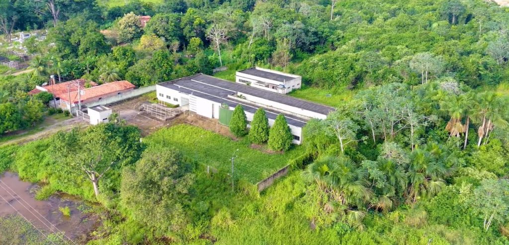 Obra de R$ 1 milhão em Zé Doca vira ruína