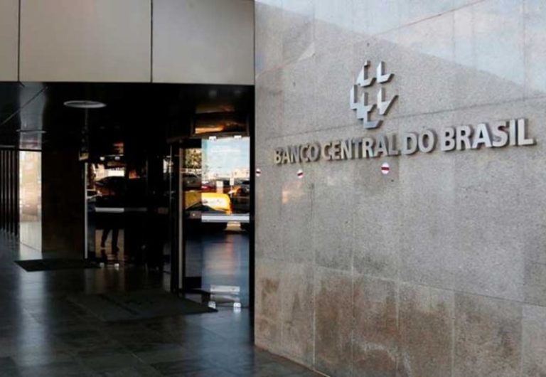 PEC da Autonomia do BC pode impedir intervenções como a