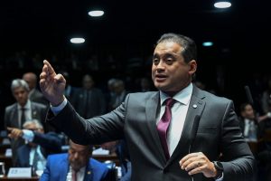 PGR aponta fragilidade de provas contra o senador Weverton Rocha