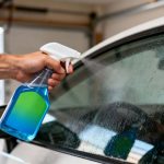 Pare agora de passar esse produto no vidro do seu