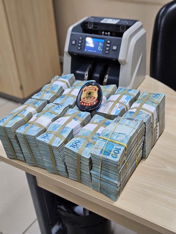 Polícia Federal apreende R$ 1 milhão em espécie em São
