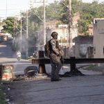 Polícia busca líder do CV e mais 43 em nova