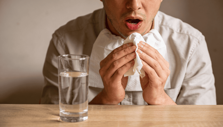 Por que ficamos com a voz diferente quando estamos gripados?