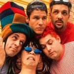 Record aposta em filme polêmico de Mamonas Assassinas para aumentar