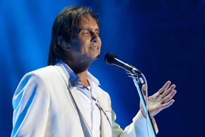 Roberto Carlos sofre acidente com Cadillac em Gramado