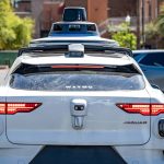 Robô-táxis da Waymo agora parecem motoristas de verdade