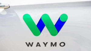 Robotáxis da Waymo estariam ultrapassando ônibus escolares
