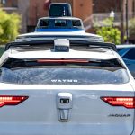 Robotáxis ficam sem saber o que fazer no meio da