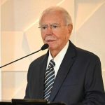 Sarney exalta Brasília ao ser homenageado com o Prêmio JK