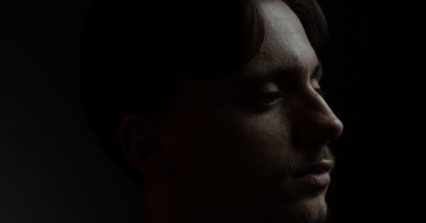 Se vencer o Festival da Canção, aveirense Dinis Mota não