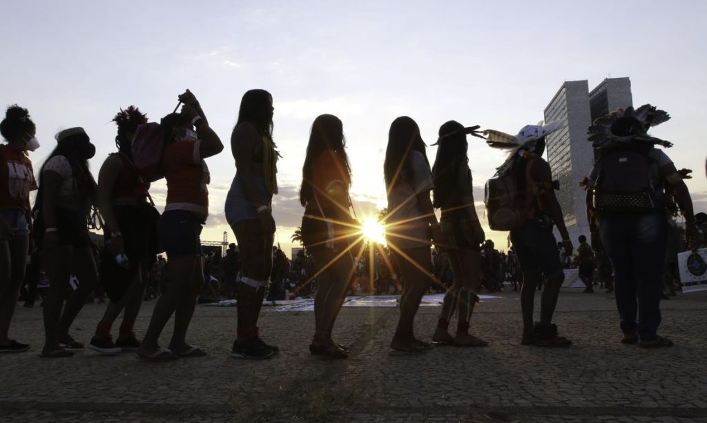 Senado aprova PEC do marco temporal para demarcação de terras
