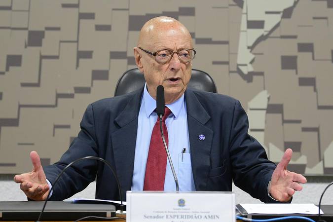 Senador afirma que vai limitar dosimetria ao 8 de Janeiro