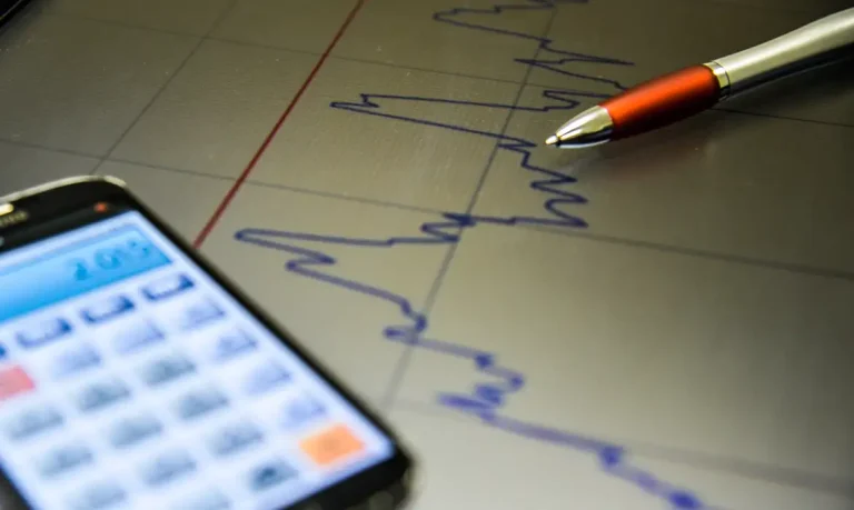 Setor de serviços cresce 0,3% em outubro, nono mês seguido