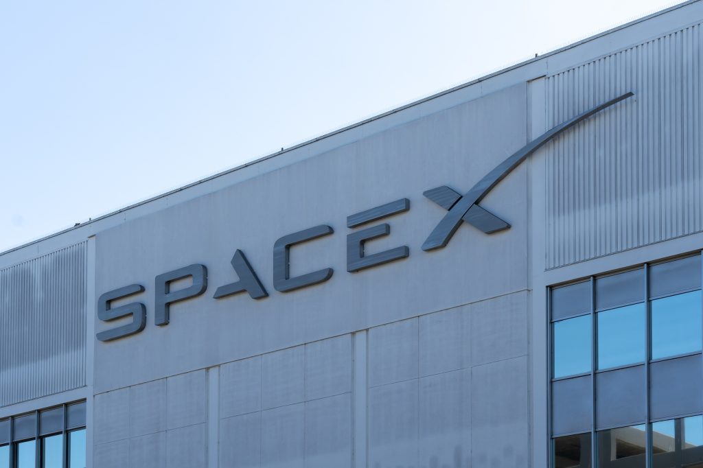 SpaceX prepara funcionários para possível IPO