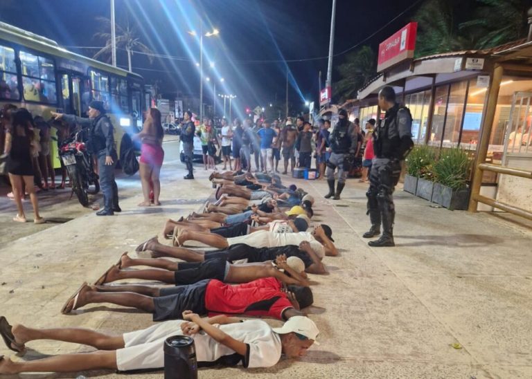 Suspeitos de arrastão e roubo de celulares são presos na