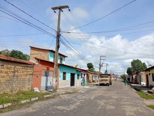 Turilândia tenta manter rotina, mergulhada na anormalidade