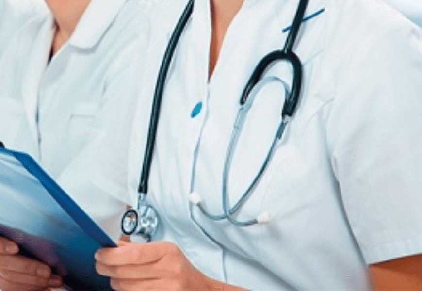 30% dos cursos de medicina têm resultados insatisfatórios; maioria são