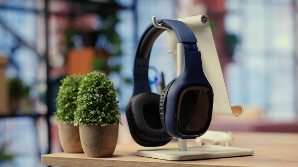 6 suportes para headphones e controles que todo gamer deveria